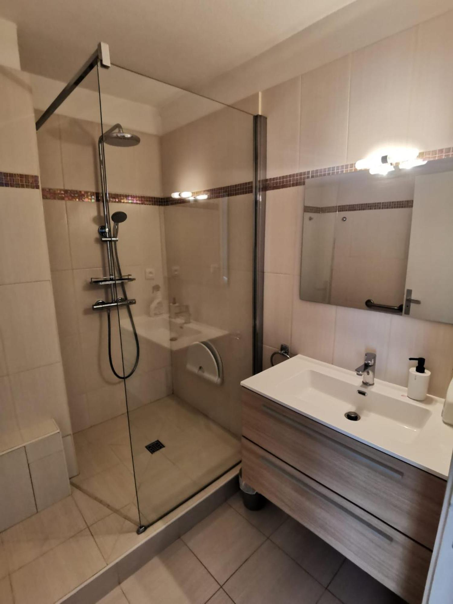 Lido, Private Apartment Seaside, Parking, Swimming Pool Cagnes-sur-Mer Ngoại thất bức ảnh